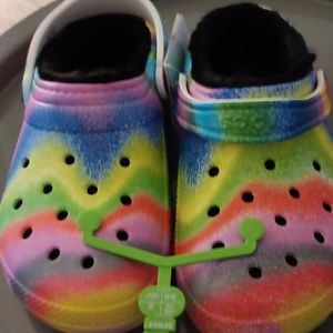 Crocs rainbow lined winter clogs nwt size 9